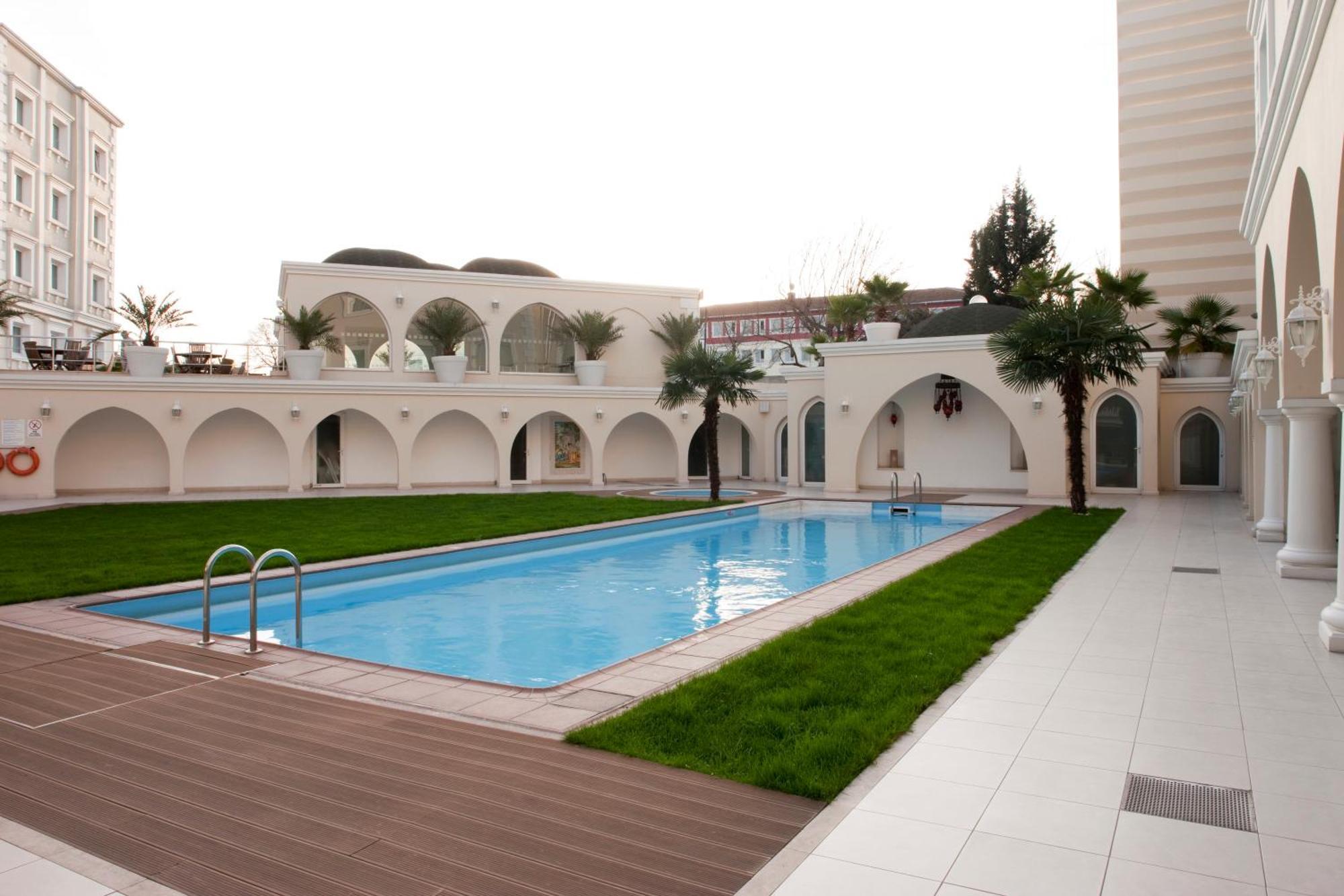 Holiday Inn Istanbul City By Ihg, Istanbul